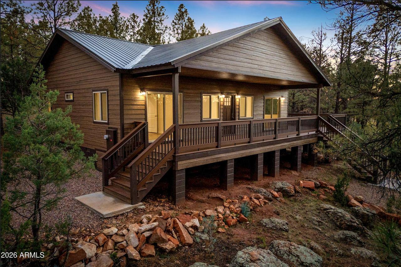 2273 Constellation Ln., Overgaard, AZ 85933
