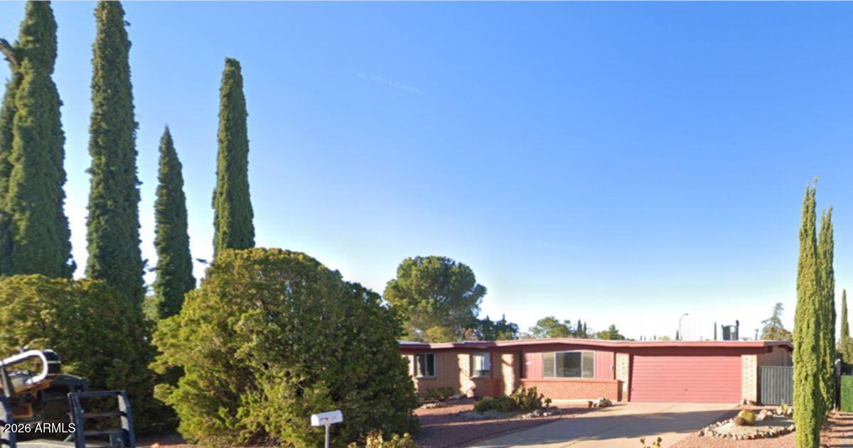 2117 E Santa Teresa Dr., Sierra Vista, AZ 85635