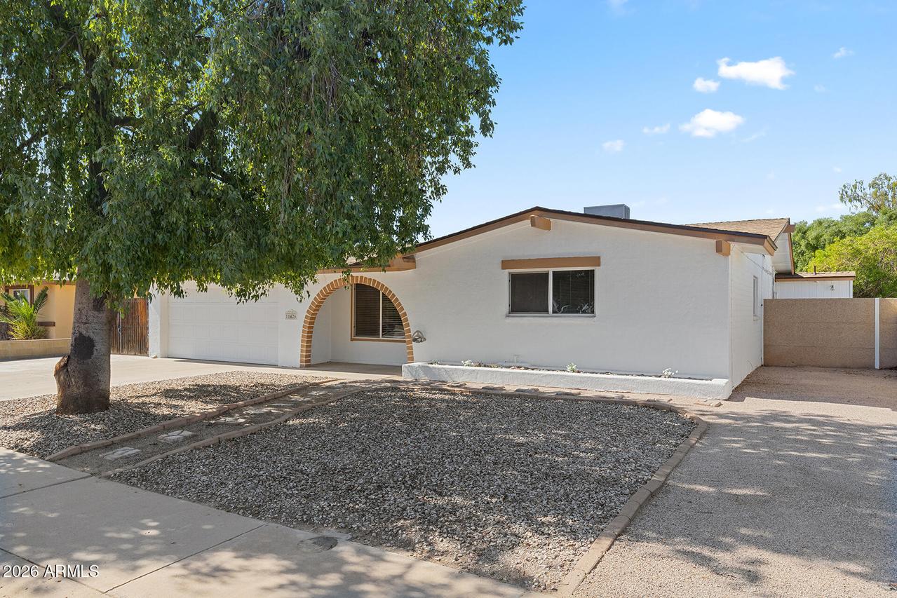 11426 N 44th Ave., Glendale, AZ 85304