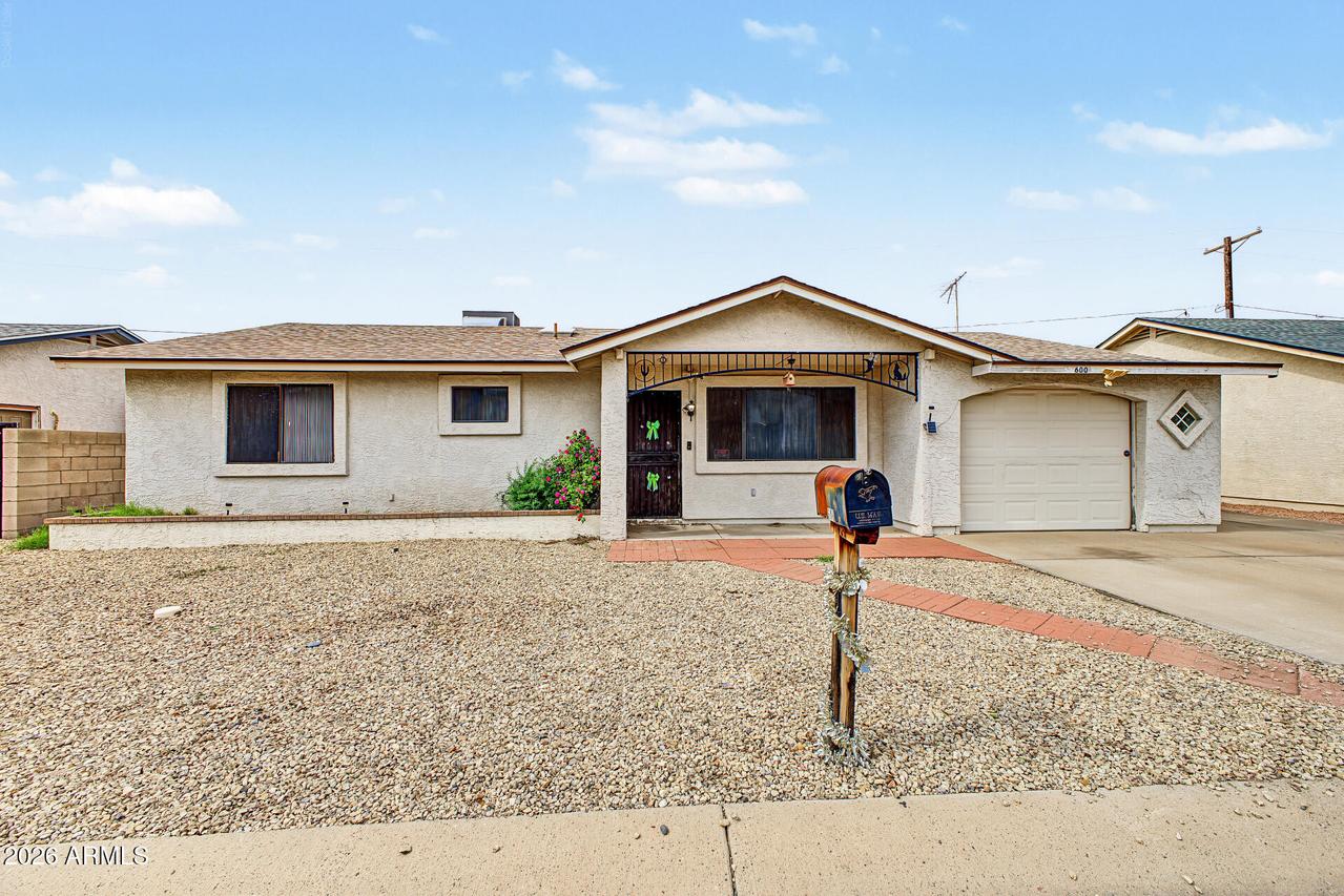 600 S Stardust Ln., Apache Junction, AZ 85120