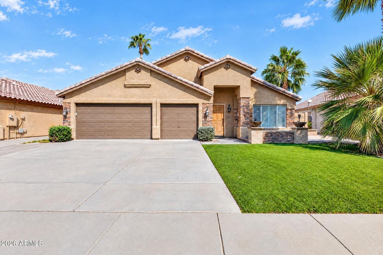 9220 W Tumblewood Dr., Peoria, AZ 85382