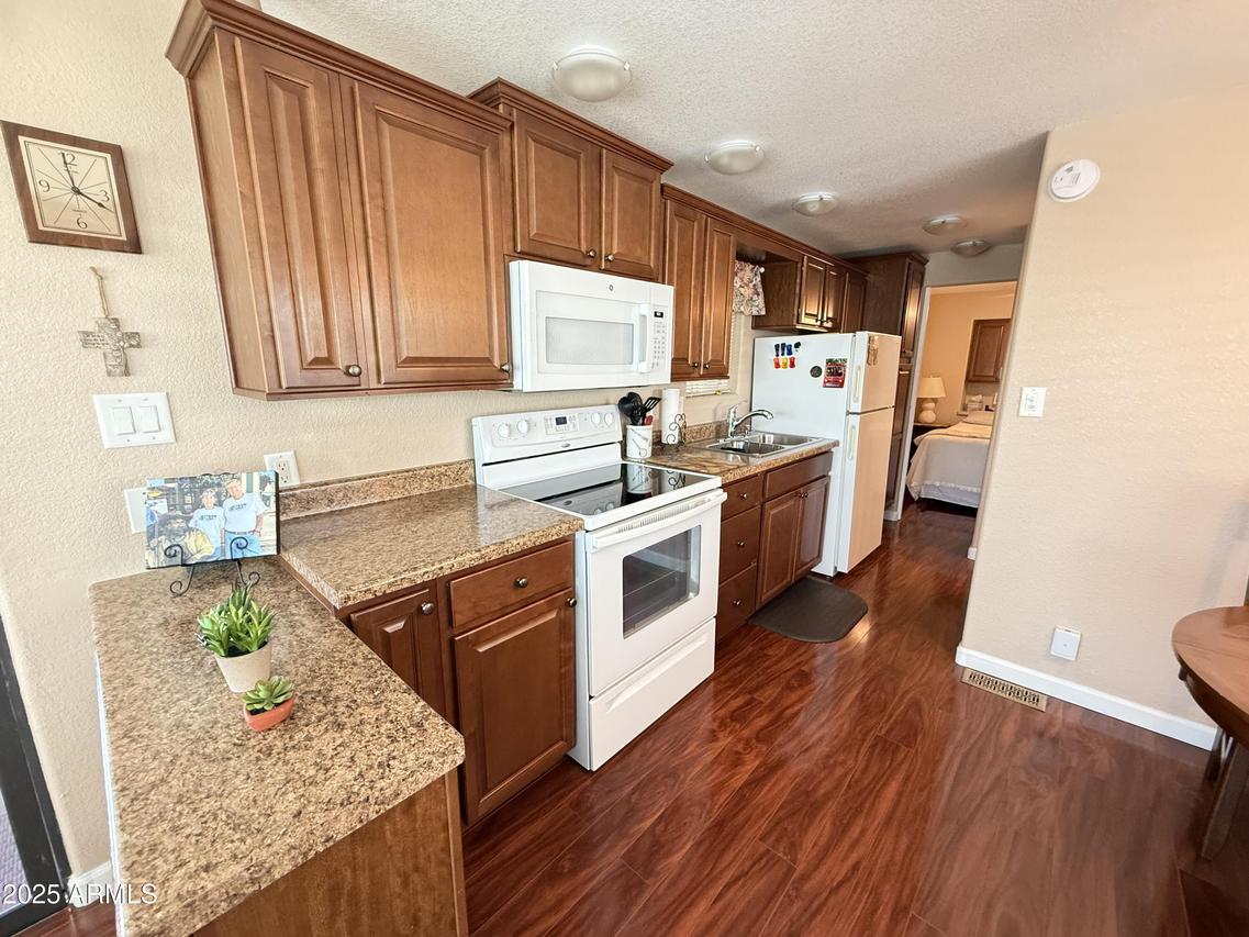 258 Beryl Dr., Apache Junction, AZ 85119
