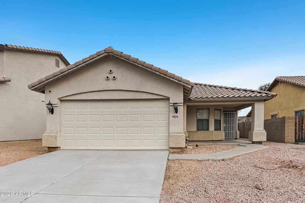 4924 W Glass Ln., Laveen, AZ 85339