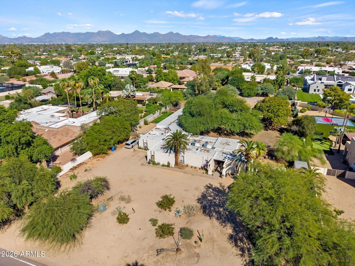 9827 N 56th St., Paradise Valley, AZ 85253