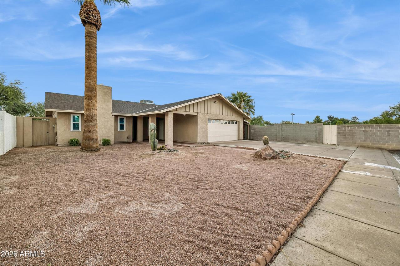 2802 W Morten Ave., Phoenix, AZ 85051
