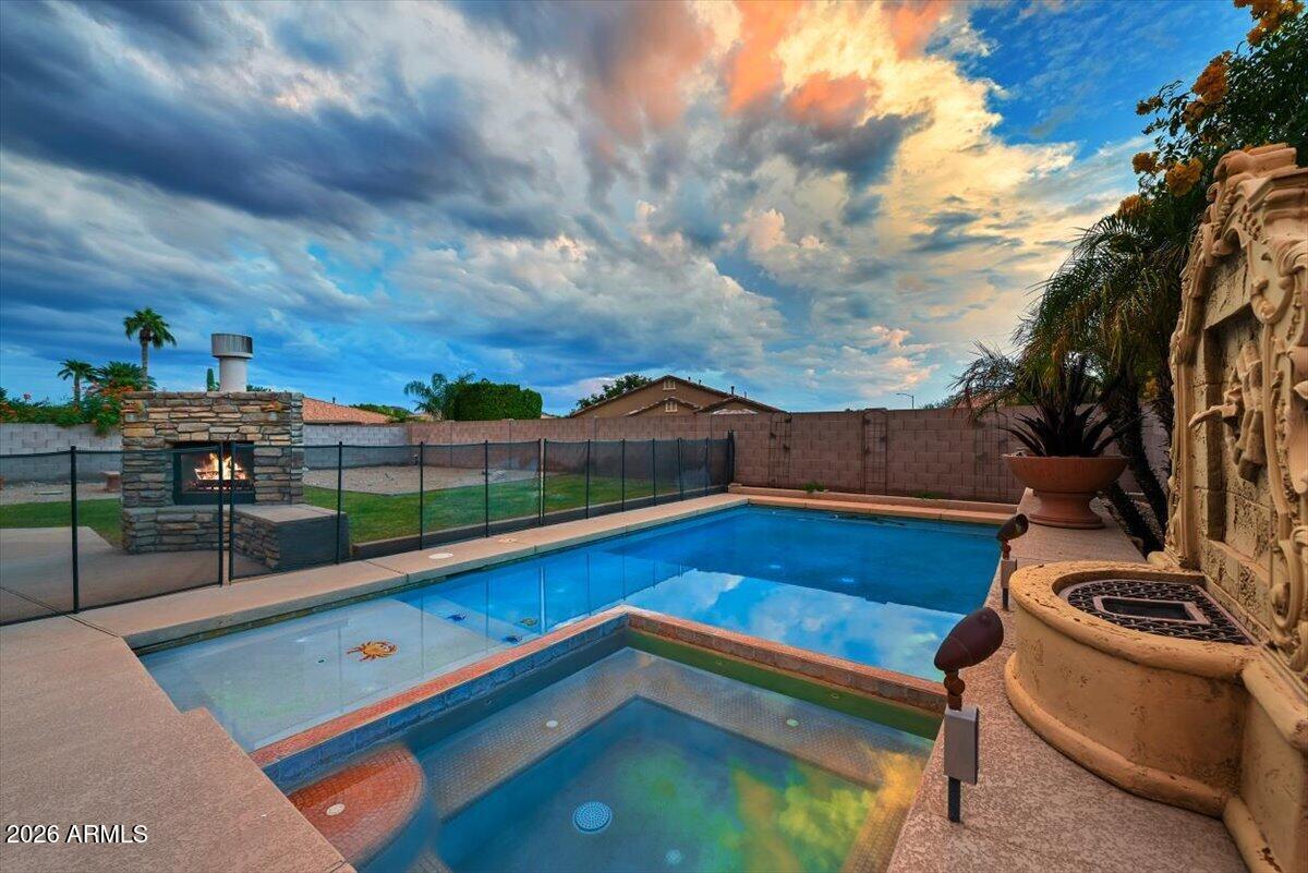 9769 W Bent Tree Dr., Peoria, AZ 85383
