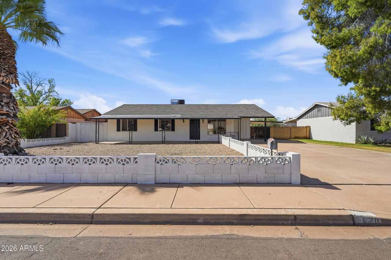8420 N 55th Ave., Glendale, AZ 85302