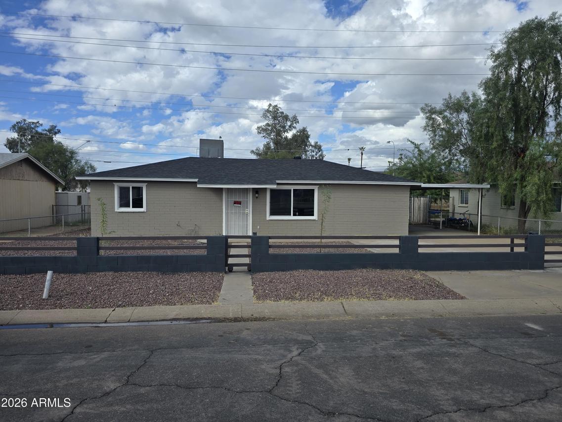 2234 E Wood St., Phoenix, AZ 85040
