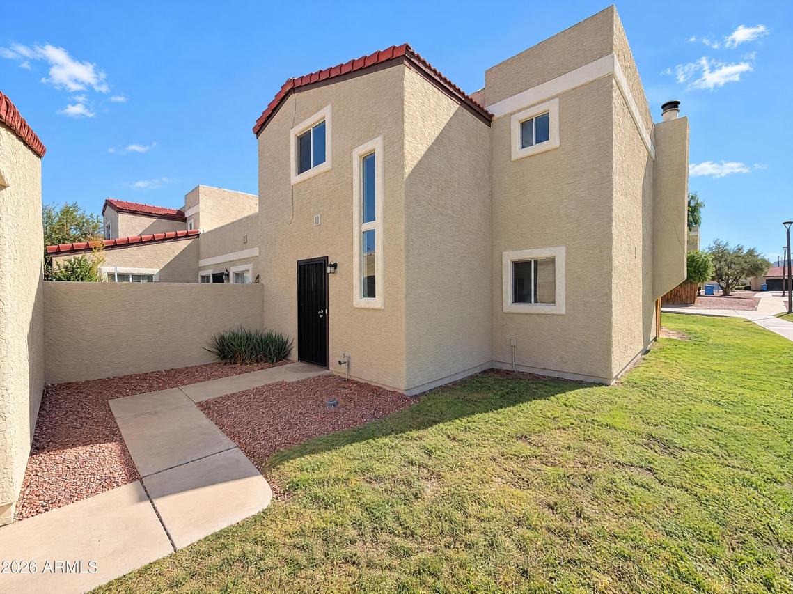 431 E Pecan Rd., Phoenix, AZ 85040