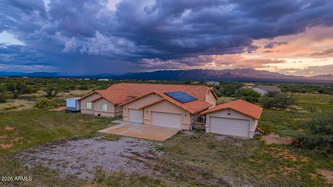 9533 E Three Canyons Rd., Hereford, AZ 85615