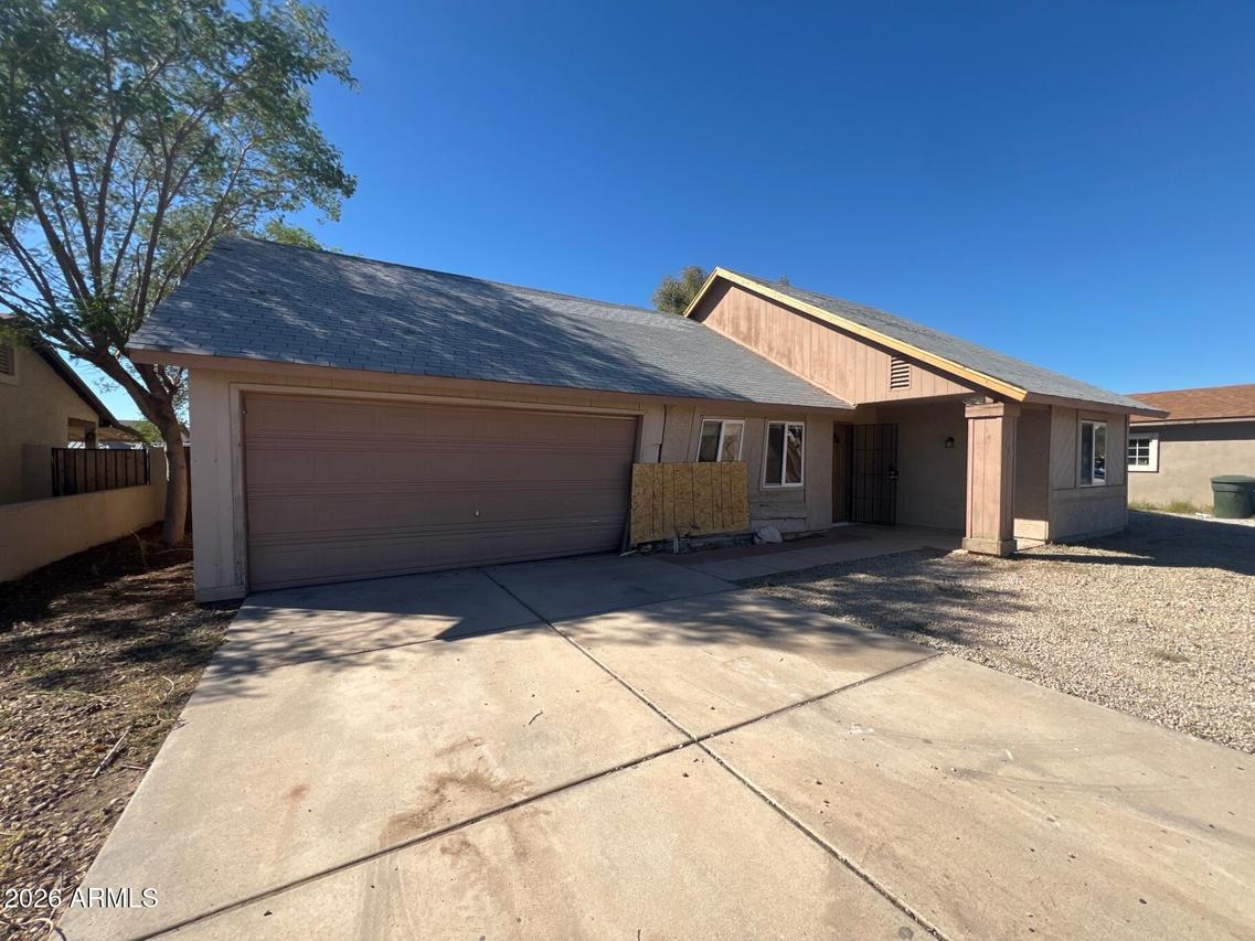 3624 N 87th Ave., Phoenix, AZ 85037