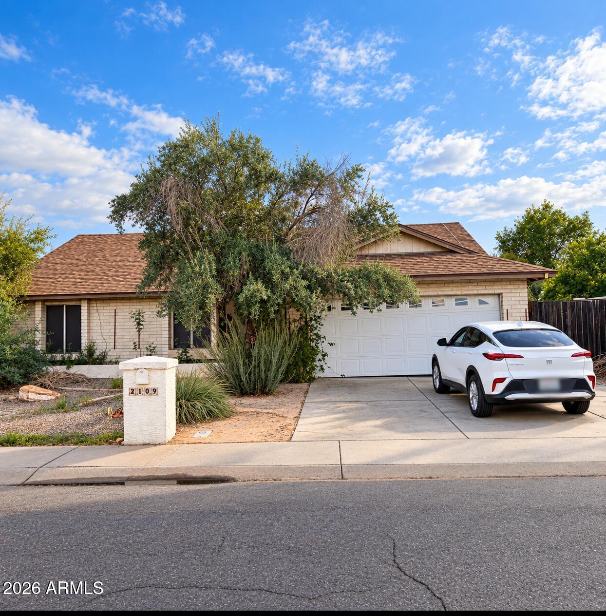 2109 W Silvergate Dr., Chandler, AZ 85224