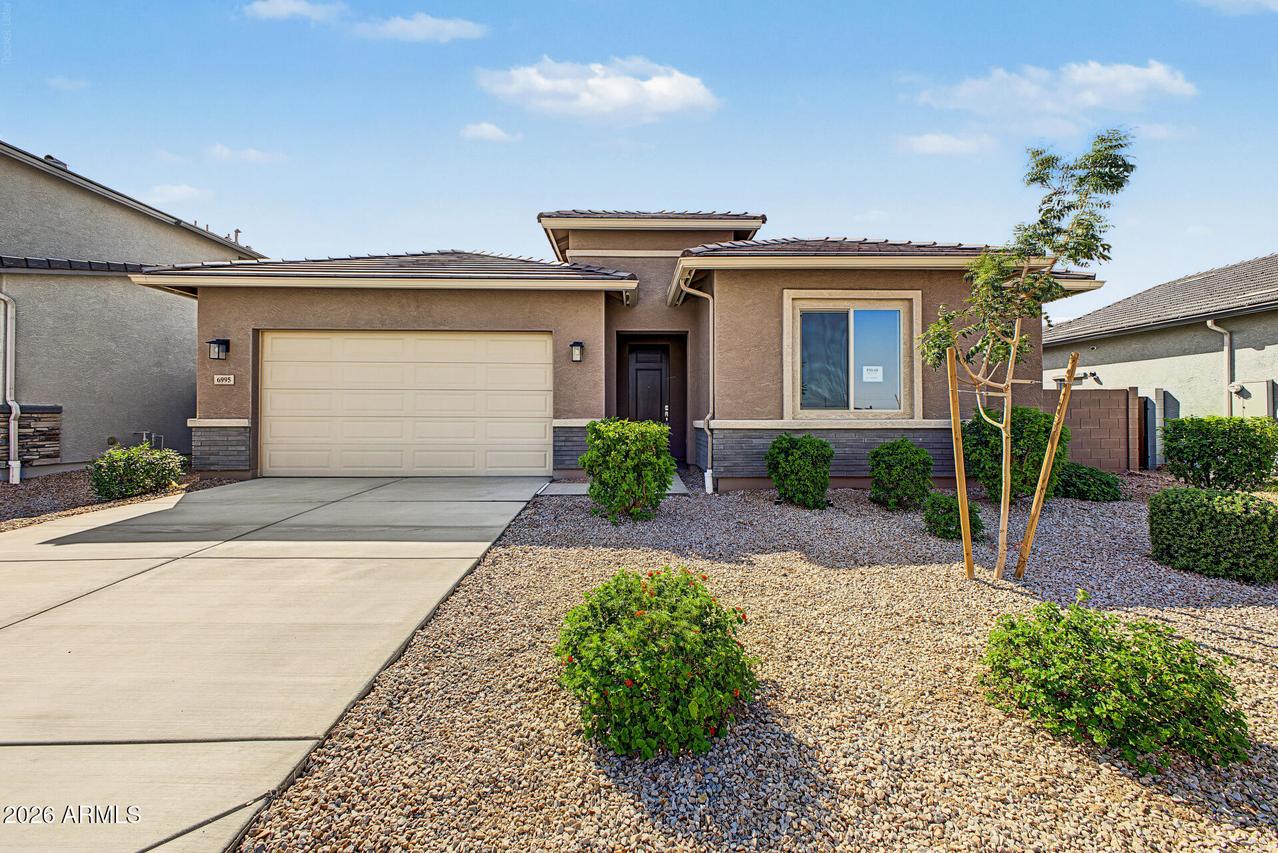 6995 E Hayride Ln., San Tan Valley, AZ 85143
