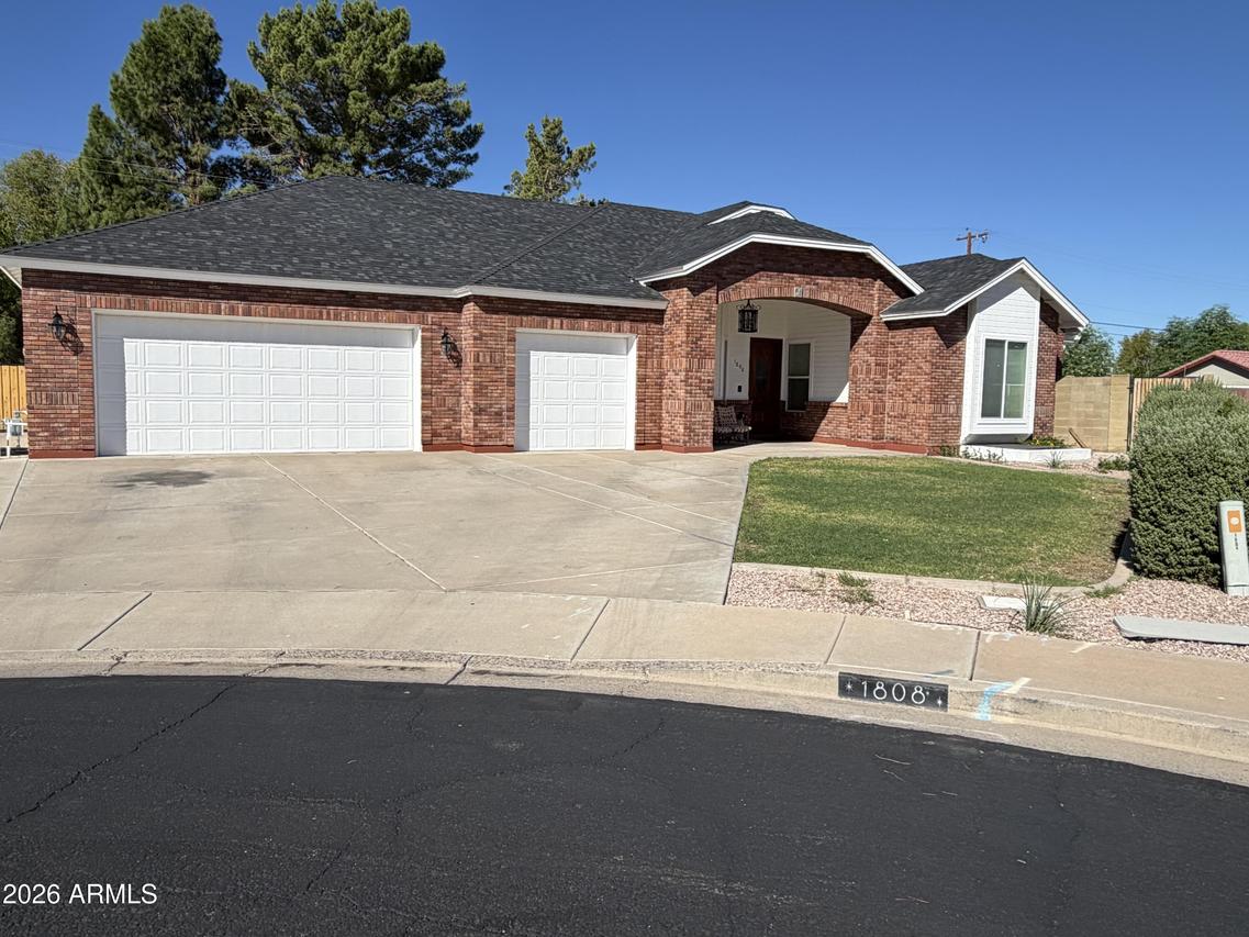 1808 E Juniper Cir., Mesa, AZ 85203