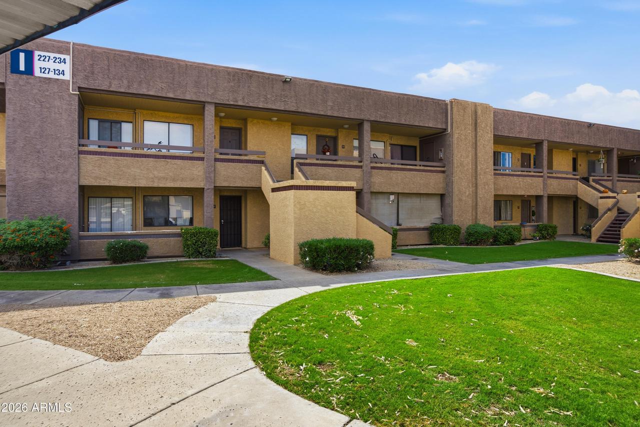 3601 W Tierra Buena Ln. #134, Phoenix, AZ 85053