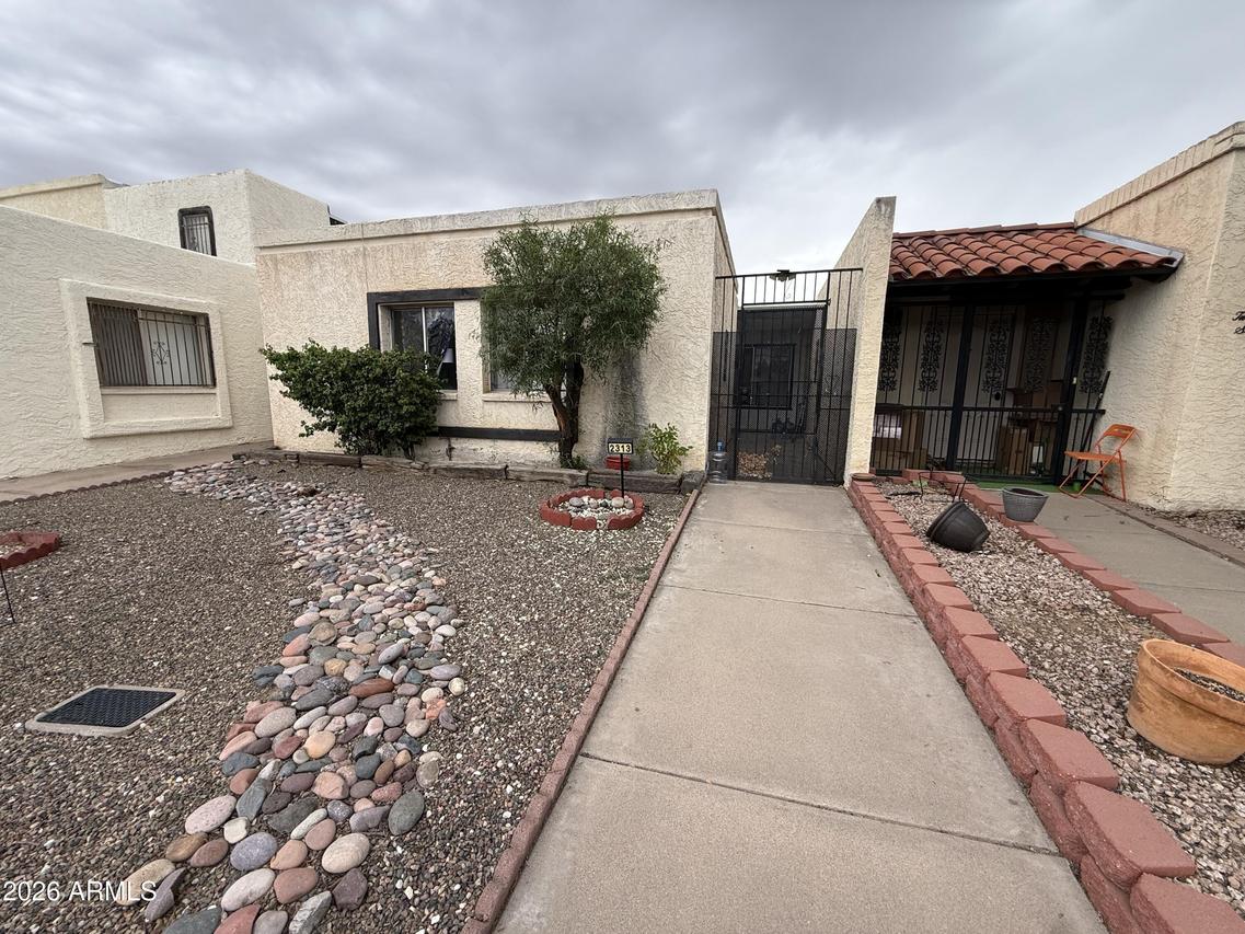 2313 W Vineyard Rd., Tempe, AZ 85282