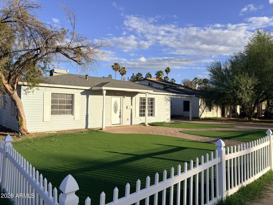 1019 S Butte Ave., Tempe, AZ 85281