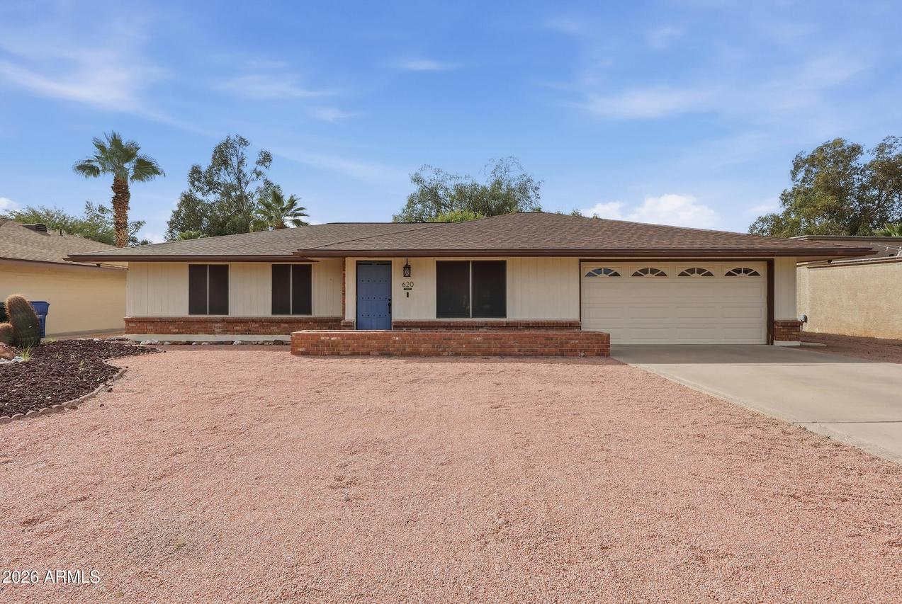 620 S Essex Ln., Mesa, AZ 85208