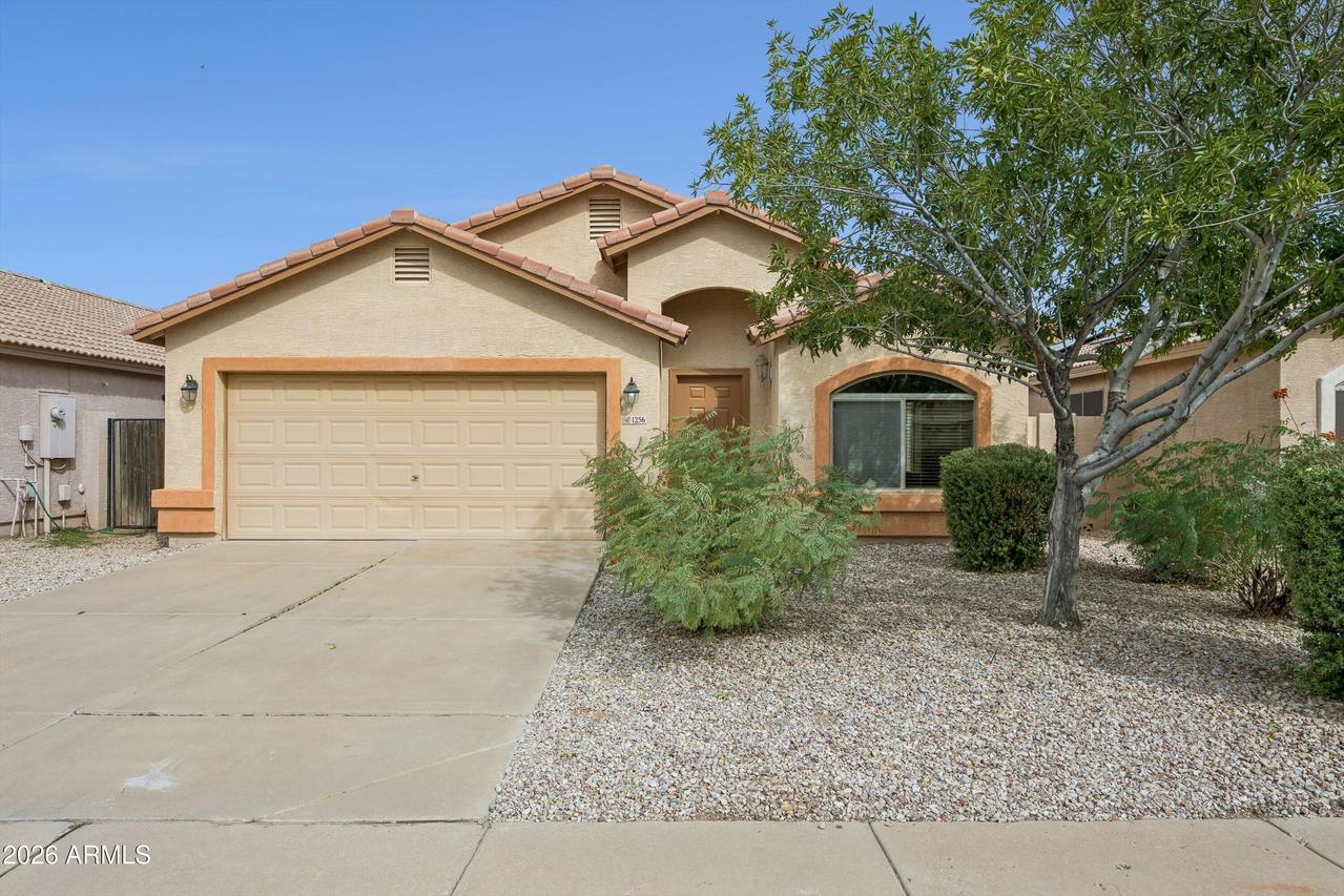 1256 E Elm Rd., San Tan Valley, AZ 85140