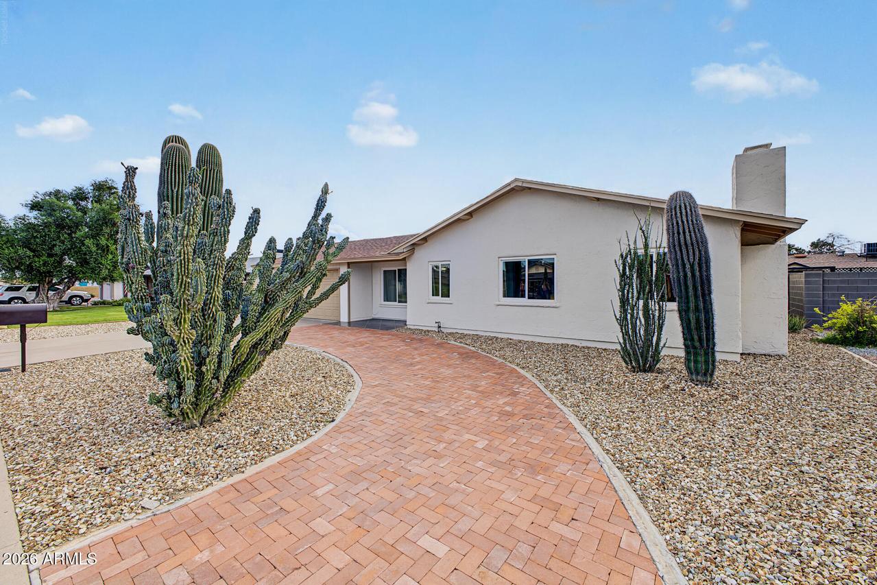 213 E Strahan Dr., Tempe, AZ 85283