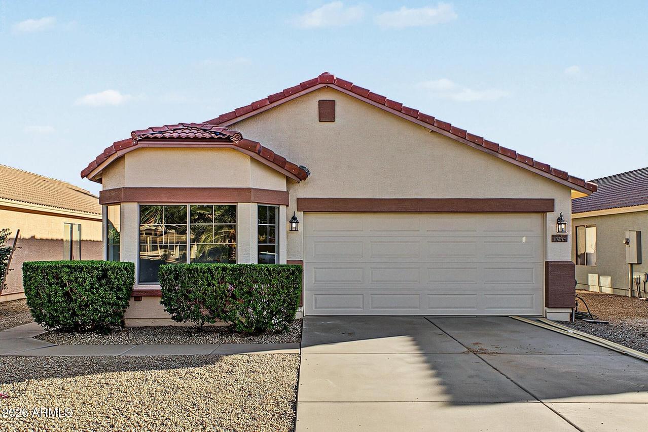 1055 E Vernoa St., San Tan Valley, AZ 85140