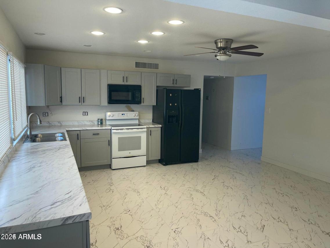 14029 N 39th Ave., Phoenix, AZ 85053
