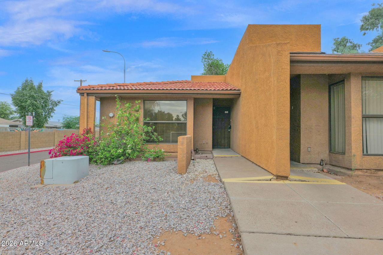 3228 W Glendale Ave. #126, Phoenix, AZ 85051