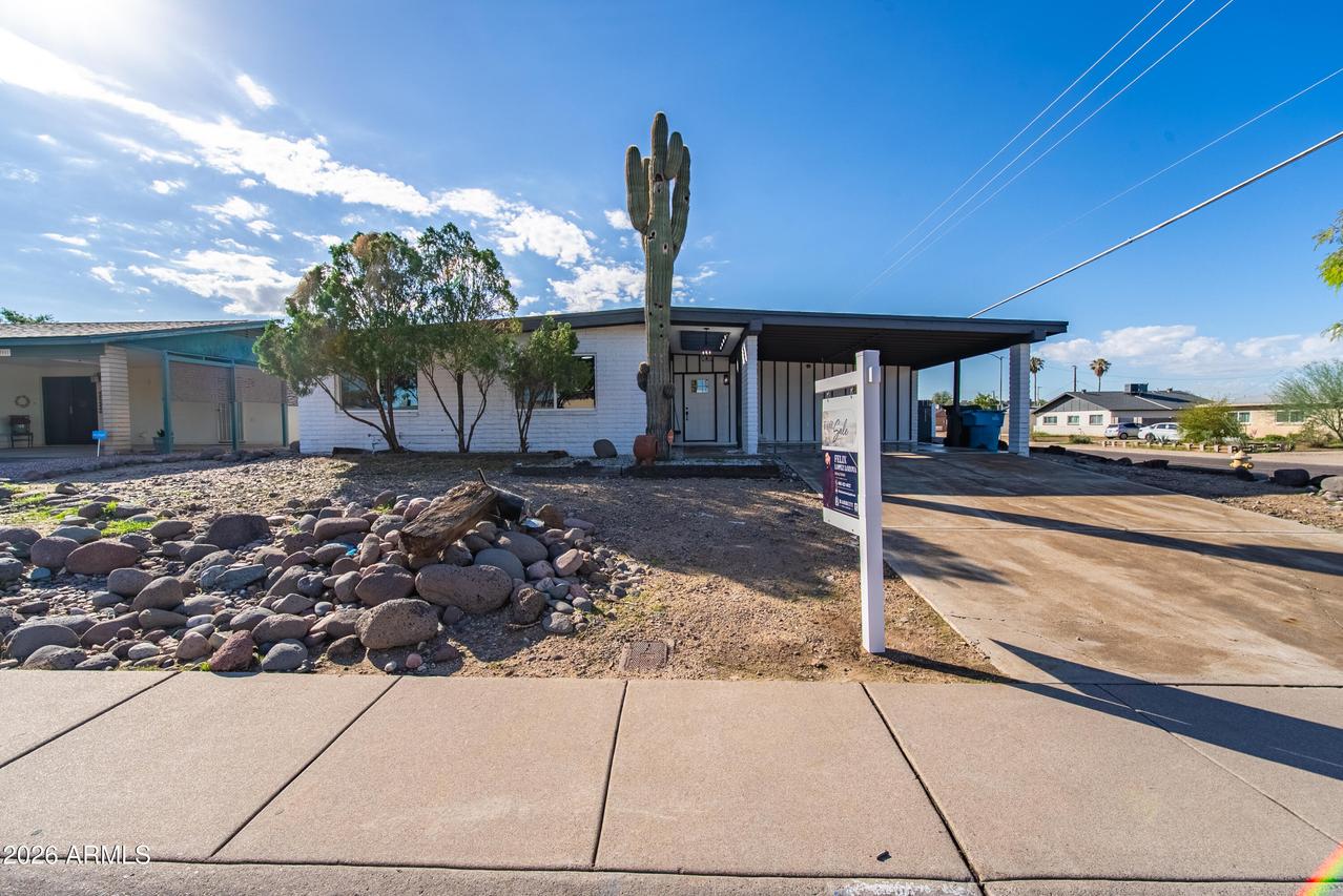 3065 W Sunnyside Dr., Phoenix, AZ 85029