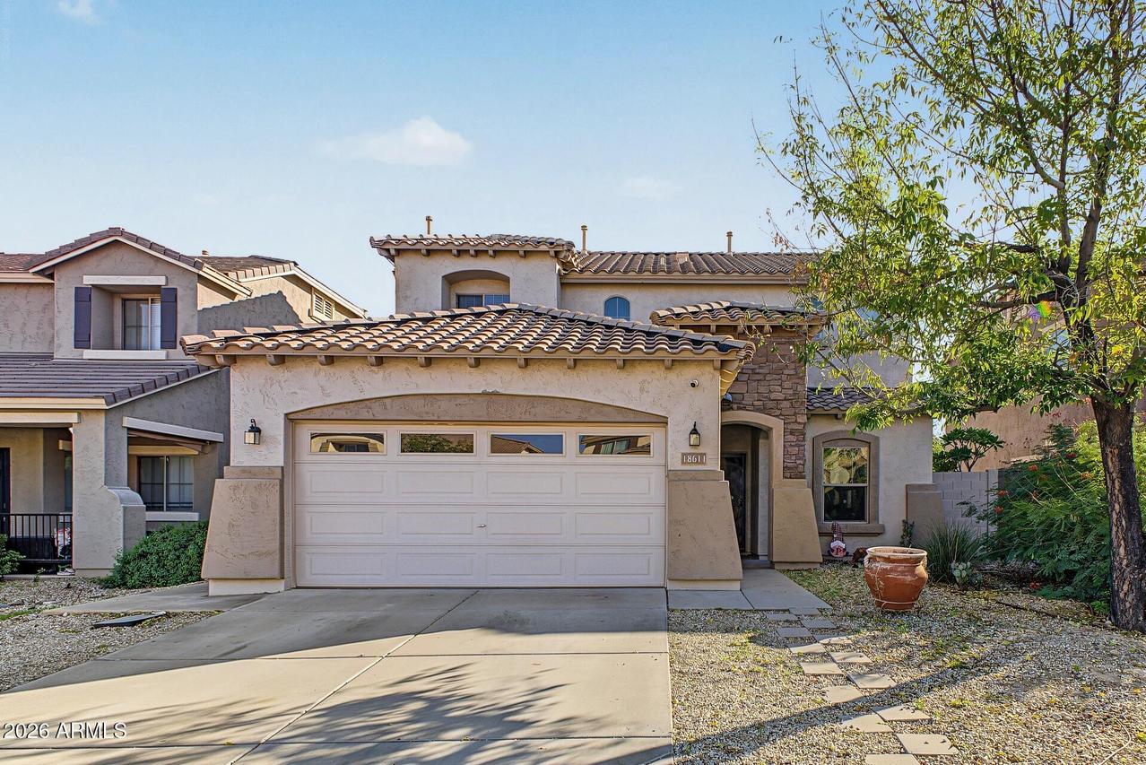 18611 W Sunnyslope Ln., Waddell, AZ 85355