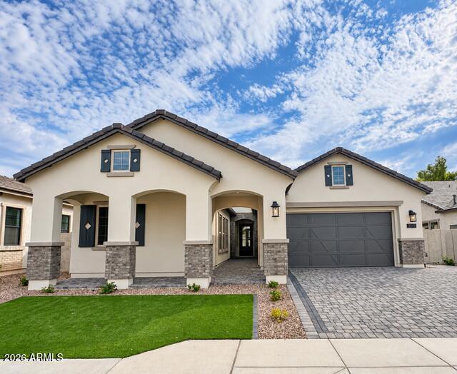 3049 E Evergreen St., Mesa, AZ 85213