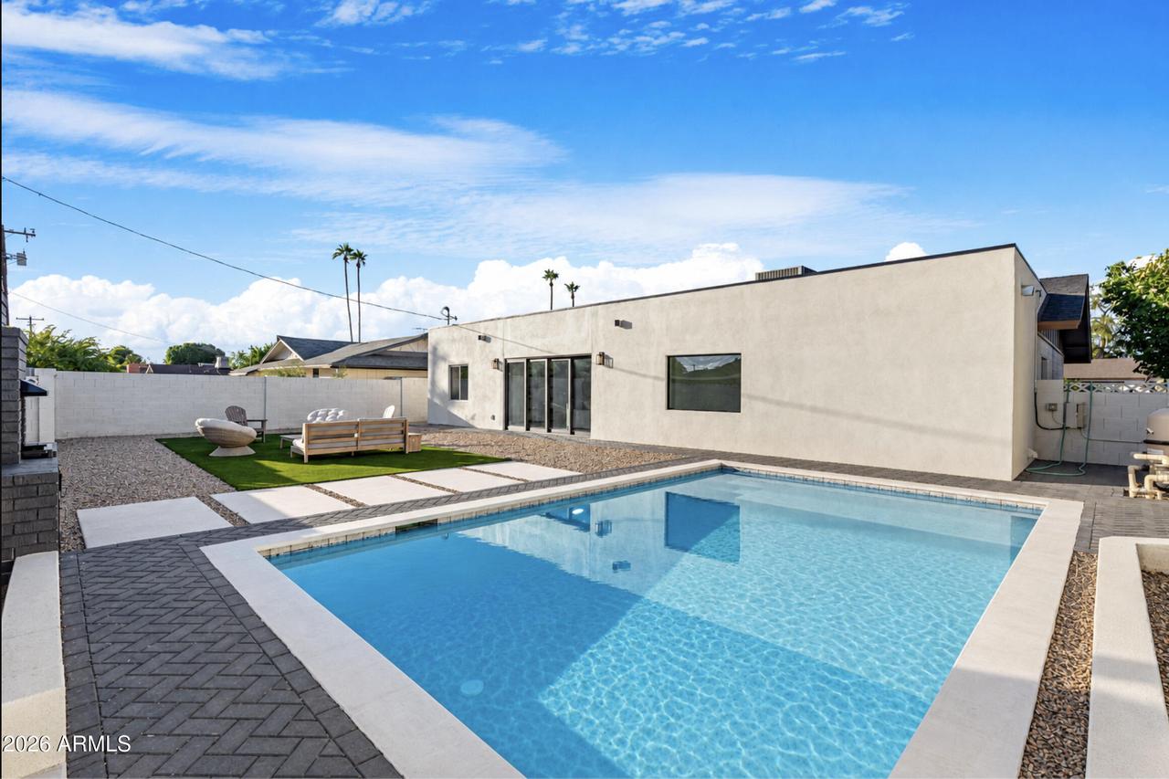 8707 E Oak St., Scottsdale, AZ 85257