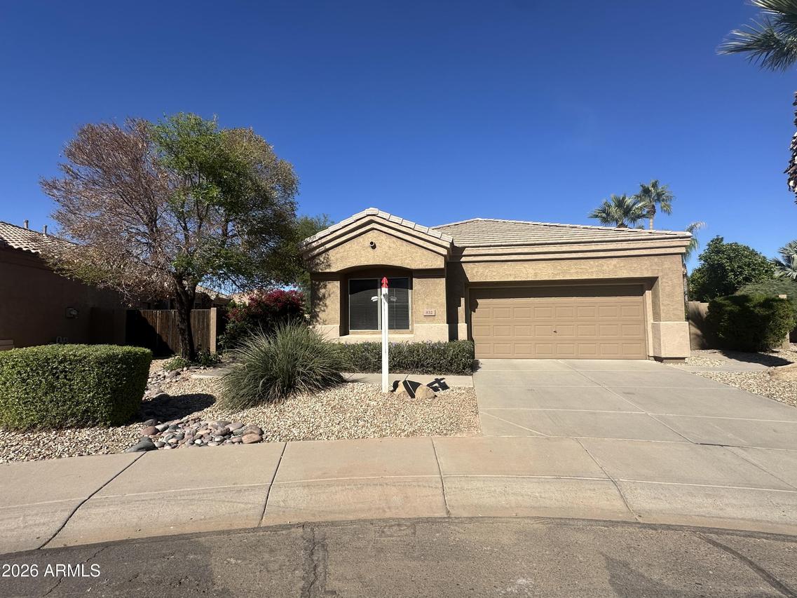 832 W Raven Dr., Chandler, AZ 85286