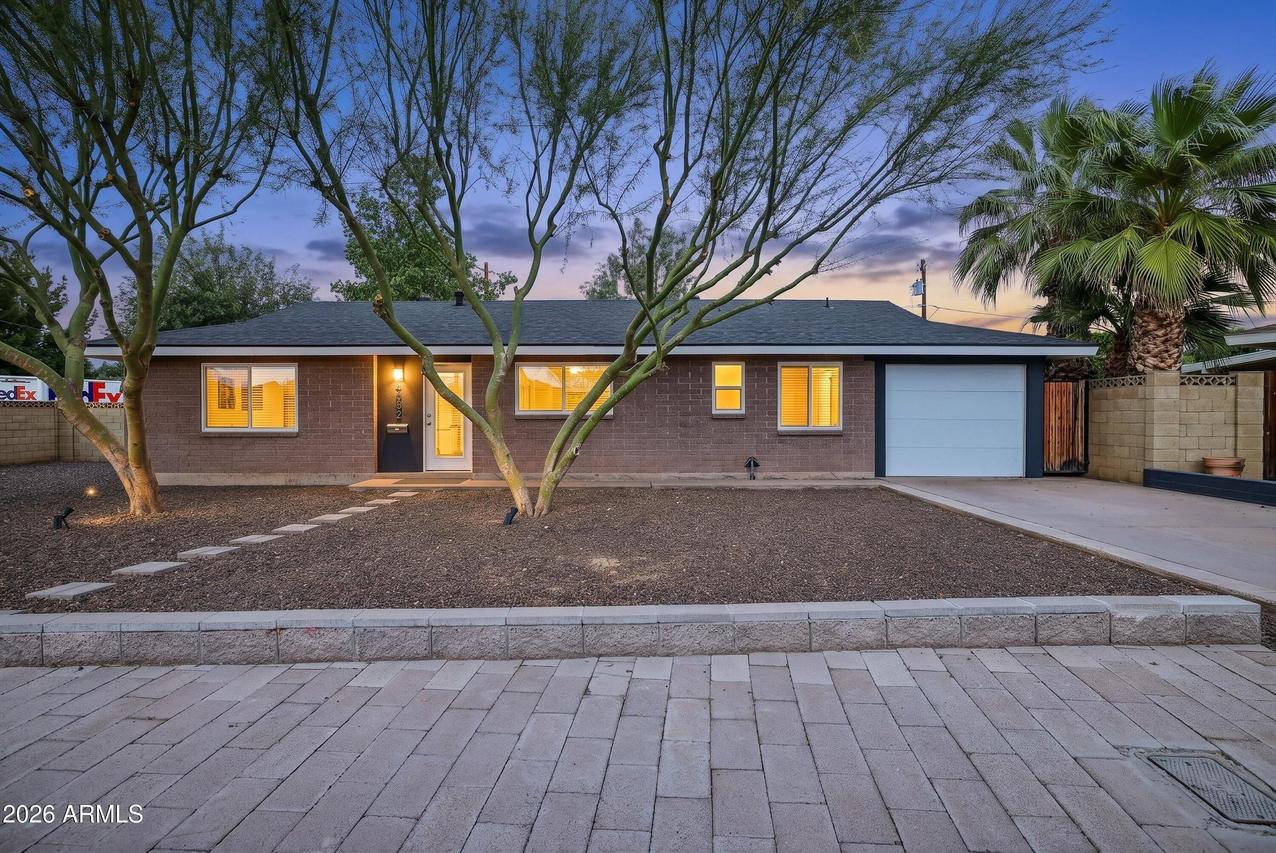 4002 E Devonshire Ave., Phoenix, AZ 85018