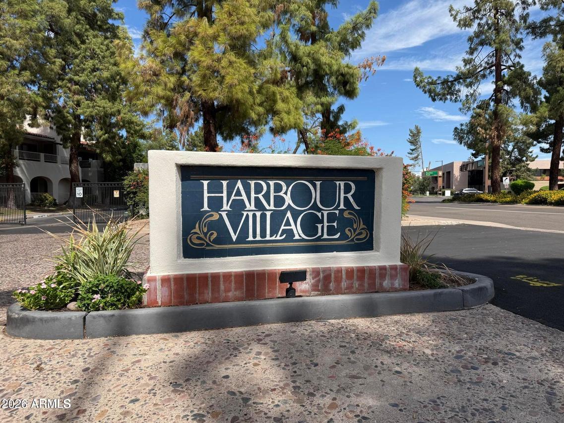 5200 S Lakeshore Dr. #115, Tempe, AZ 85283