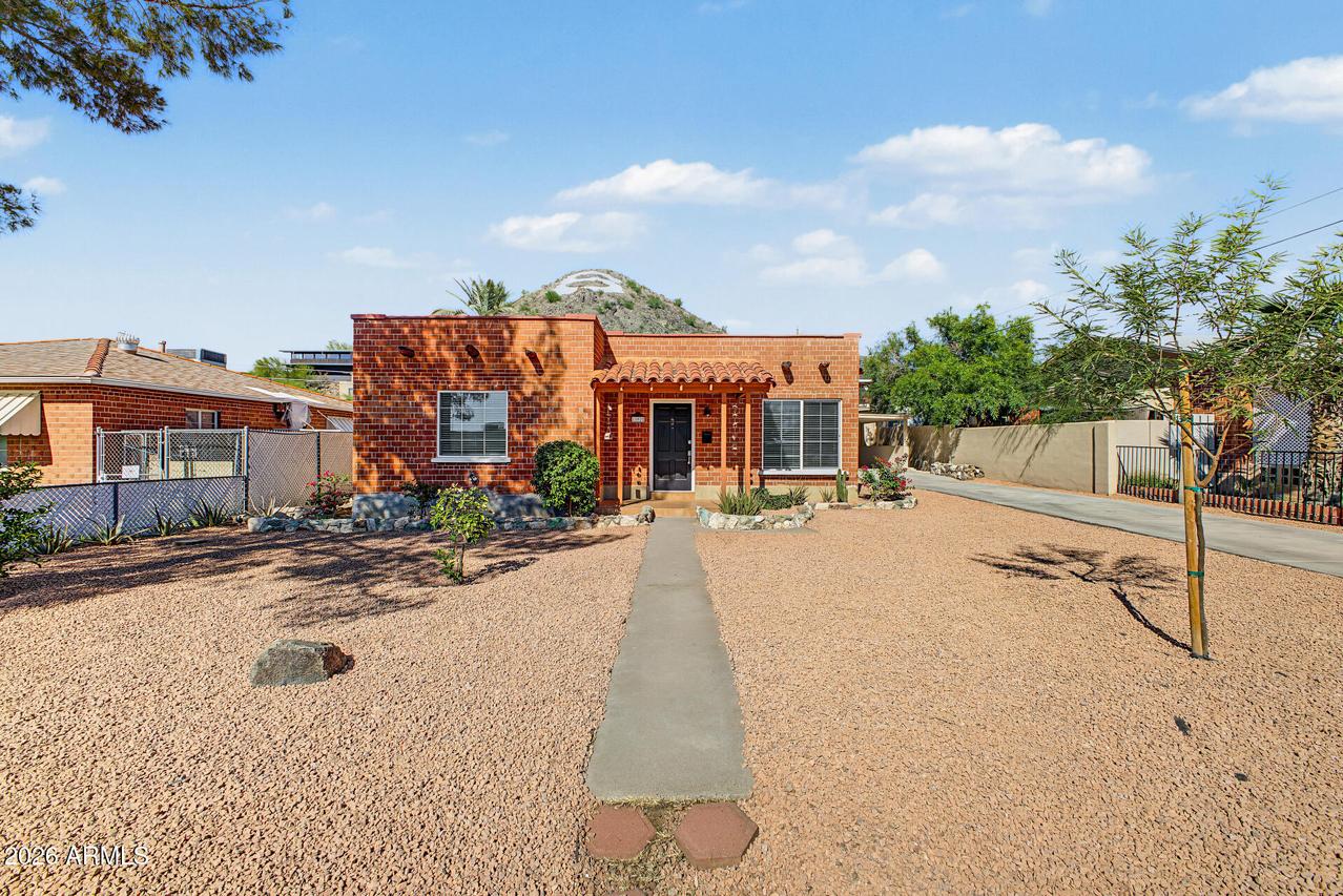 102 W Vogel Ave., Phoenix, AZ 85021