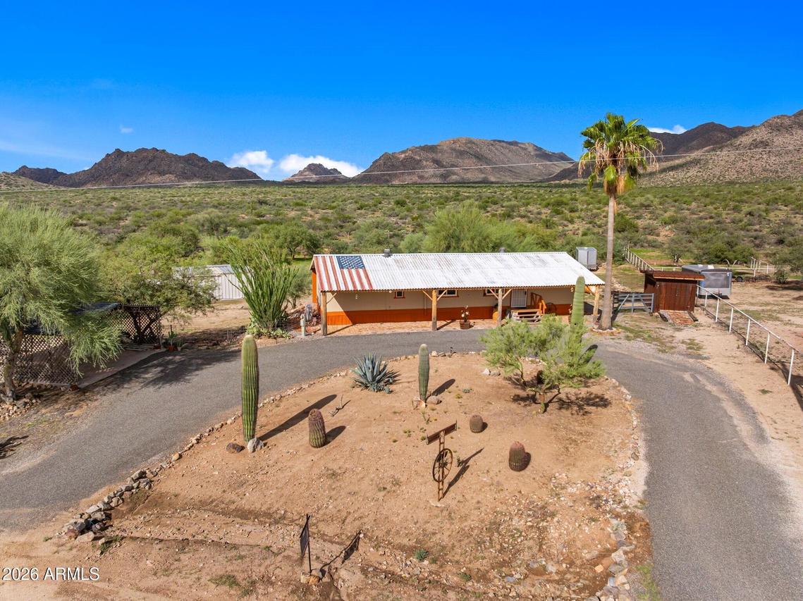 23360 W Gold Dollar Ln., Congress, AZ 85332