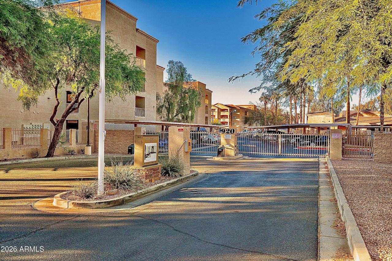 920 E Devonshire Ave. #1031, Phoenix, AZ 85014