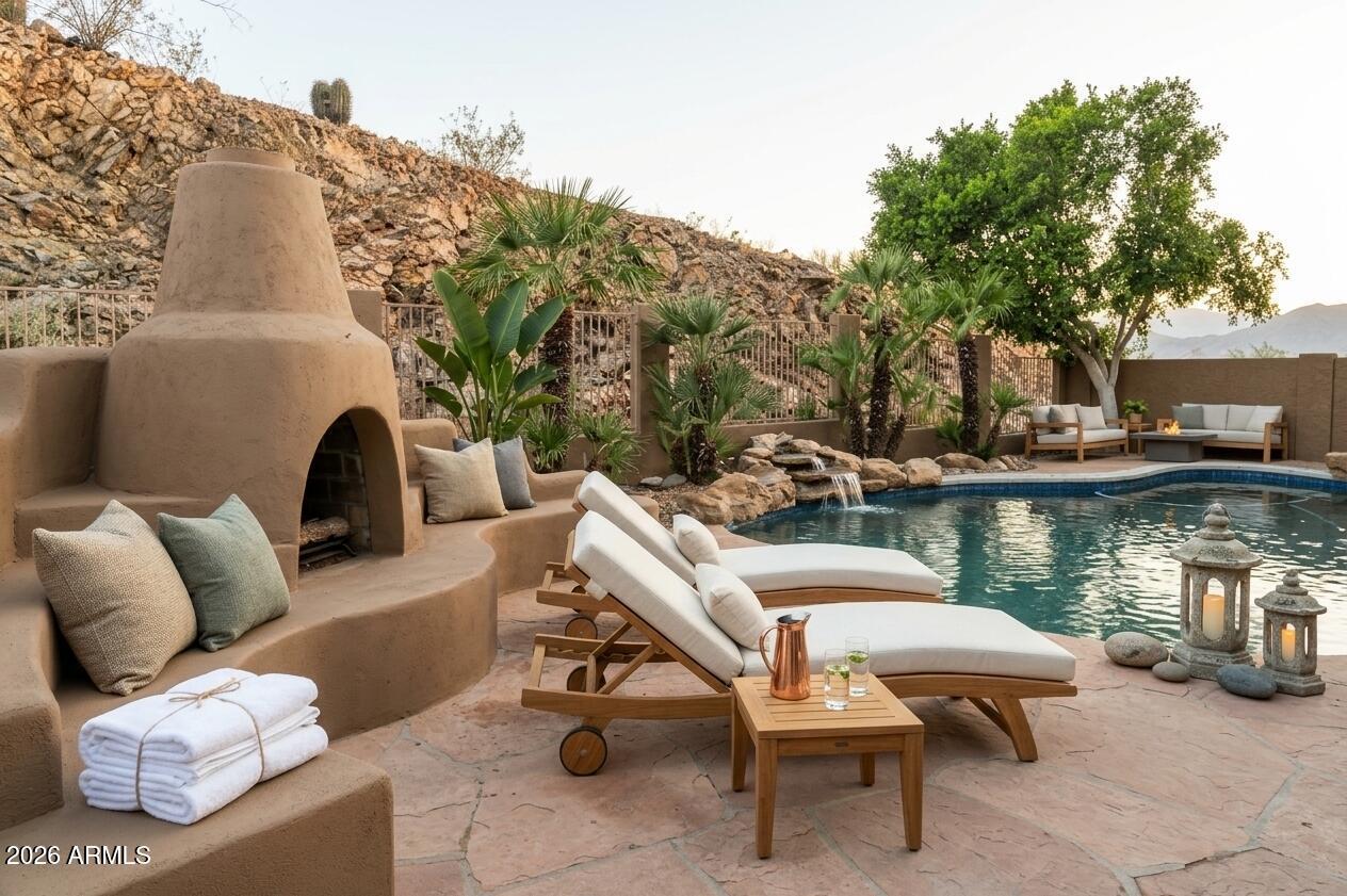 315 E Glenhaven Dr., Phoenix, AZ 85048