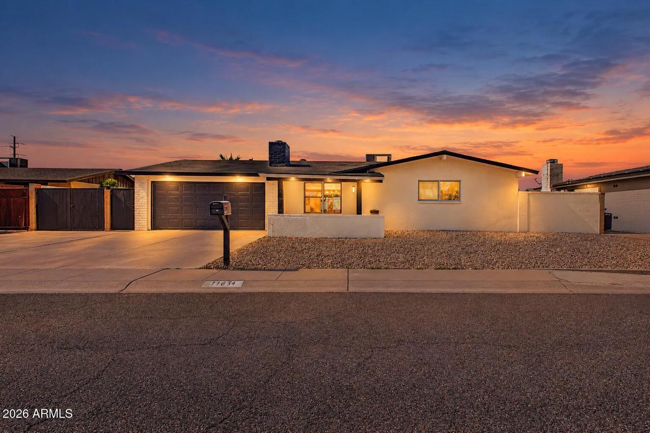 11834 N 49th Ave., Glendale, AZ 85304