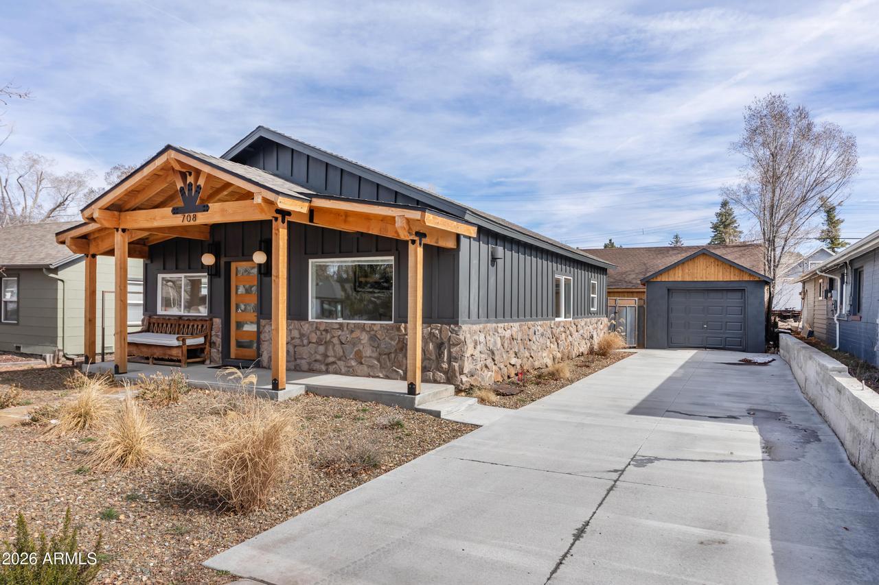 708 N Humphreys St., Flagstaff, AZ 86001