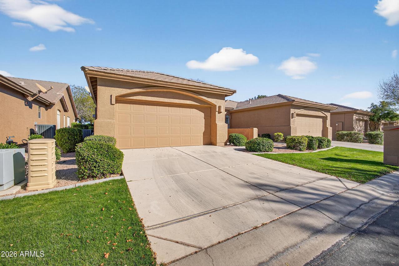 24611 S Golfview Dr., Sun Lakes, AZ 85248