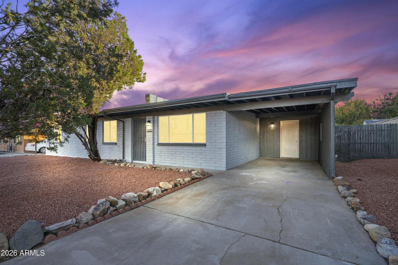 2010 Santa Rita Dr., Sierra Vista, AZ 85635