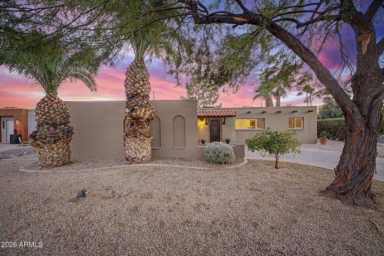 8219 E Plaza Ave., Scottsdale, AZ 85250