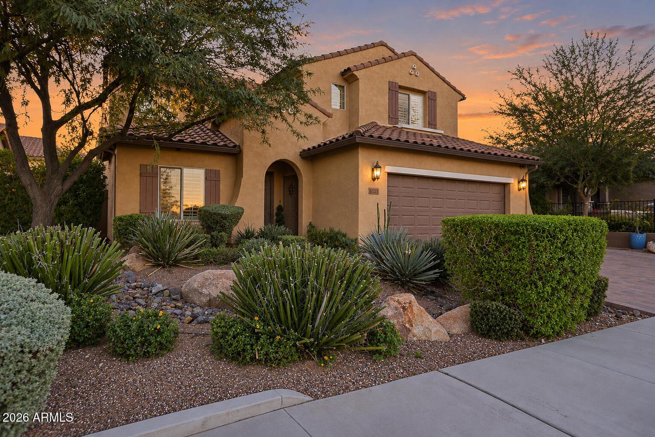 33212 N 26th Ln., Phoenix, AZ 85085