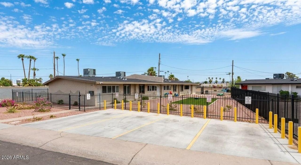 2101 W Heatherbrae Dr., Phoenix, AZ 85015