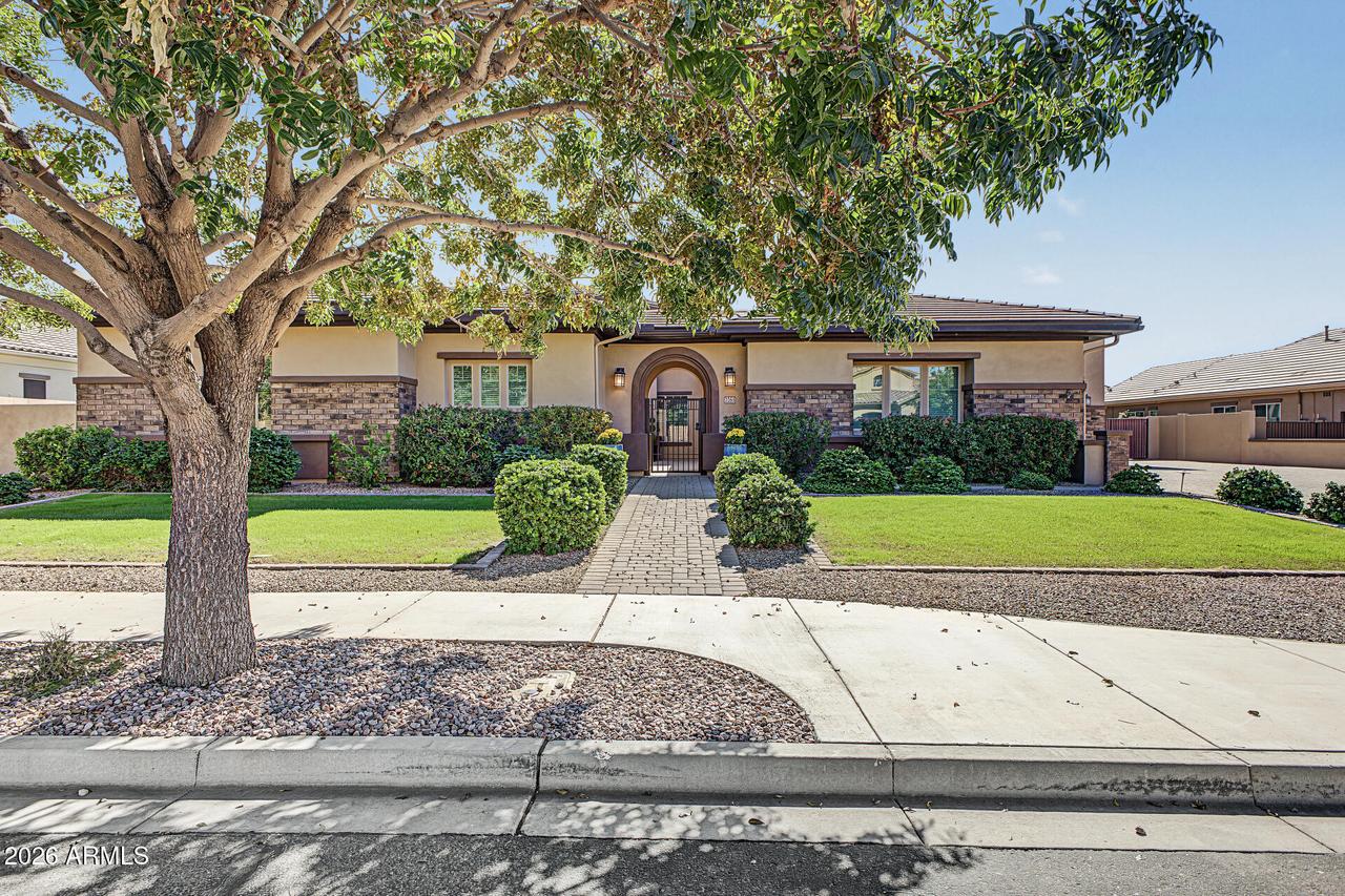 2263 E Crescent Way, Gilbert, AZ 85298