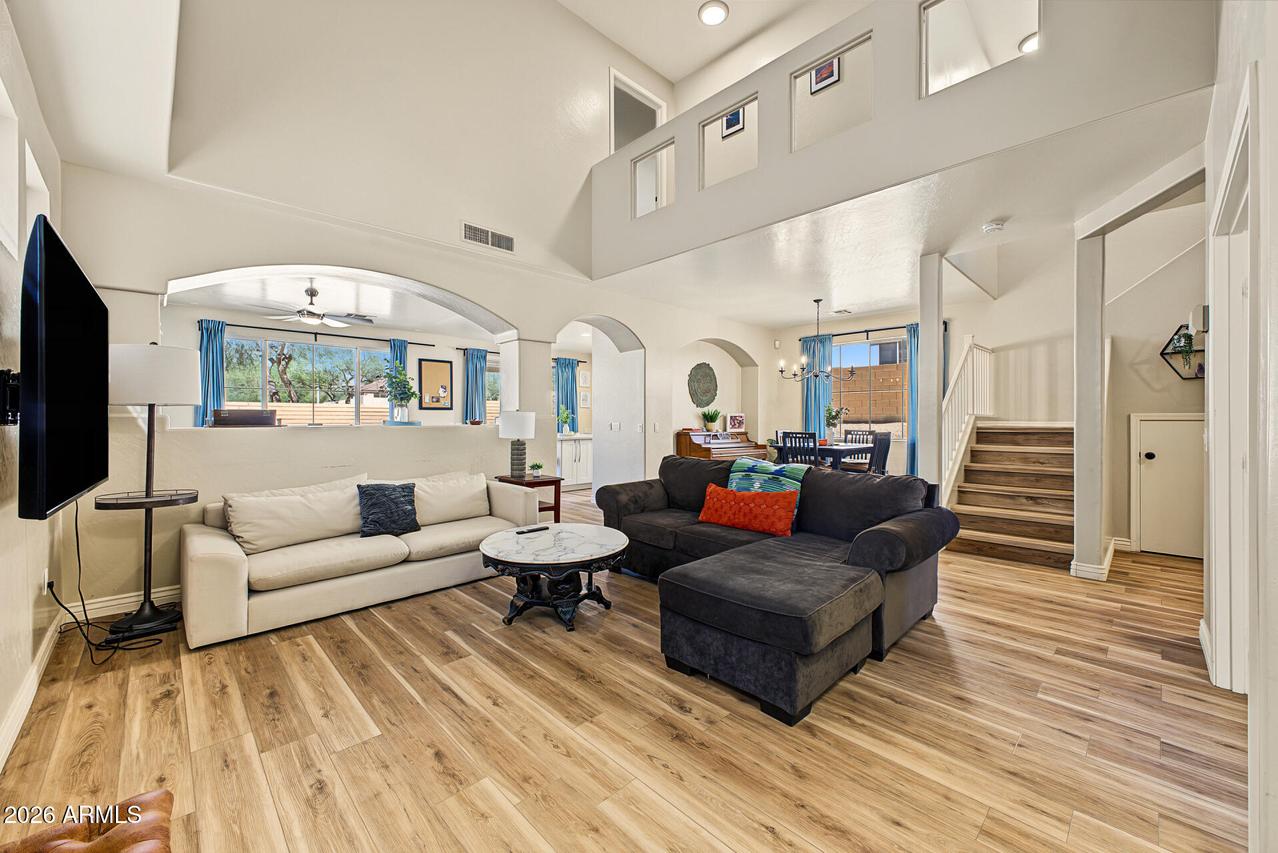 304 W Mountain Sage Dr., Phoenix, AZ 85045