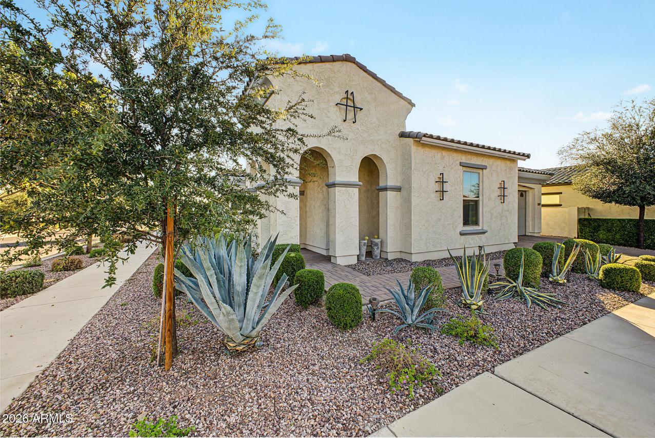 10255 E Thatcher Ave., Mesa, AZ 85212