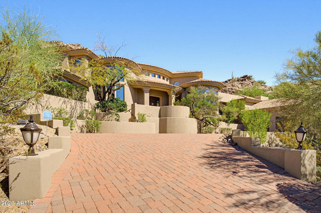 13841 S Canyon Dr., Phoenix, AZ 85048
