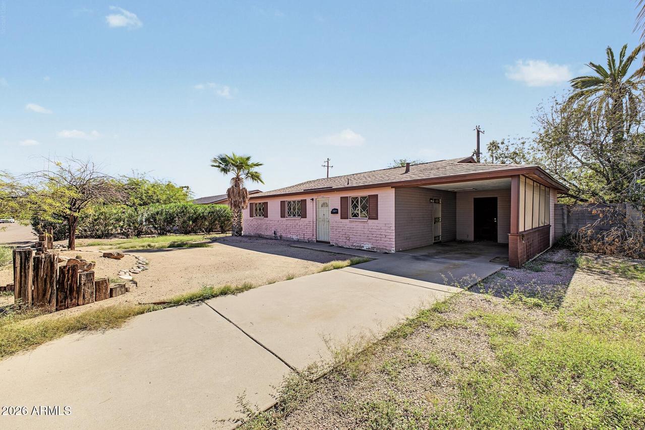 7601 E 4th St., Scottsdale, AZ 85251
